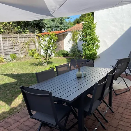 - Vue Jardin - 3 Hébergement de vacances *